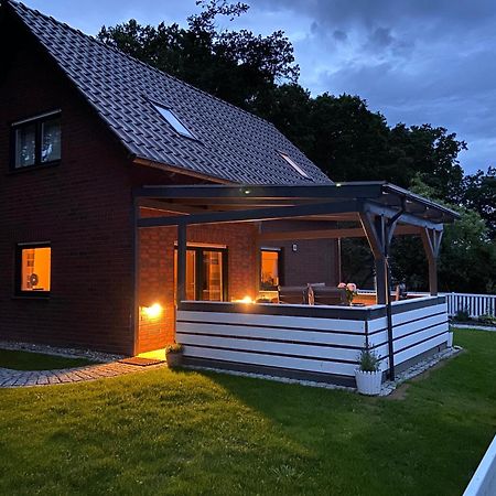 Strandhaus Mathea - Ruhige Lage Direkt Am Fleesensee - Parkplatz, Kamin, Sauna - Familienfreundlich Unter Göhren Exterior foto